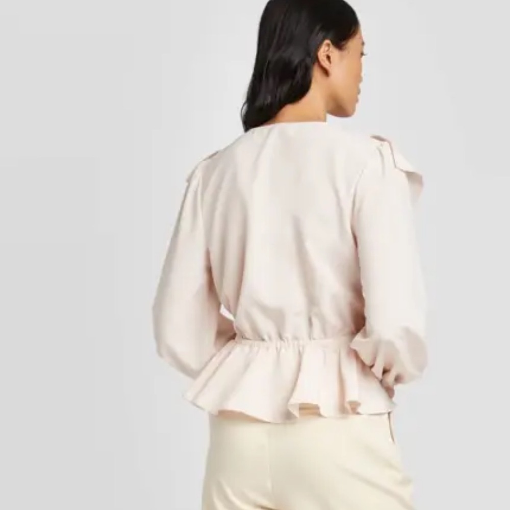 Who What Wear Blush Pink Ruffle Peplum Long Sleeve Silky Top XS - Picture 2 of 8